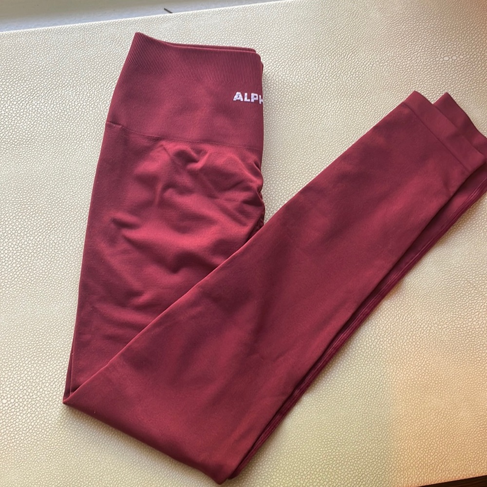 Alphalete amplify leggings maroon